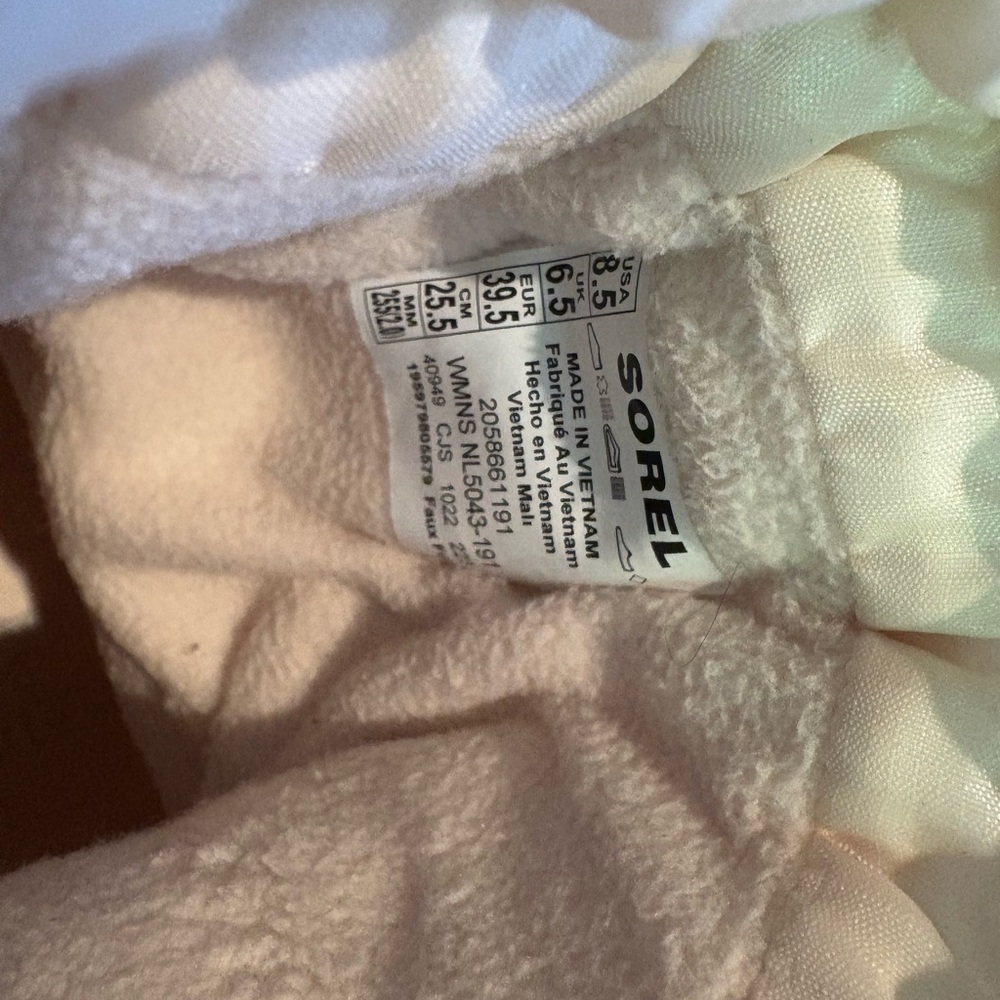 Sorel Women's Winter Boots - White and Tan - Picture 5 of 6
